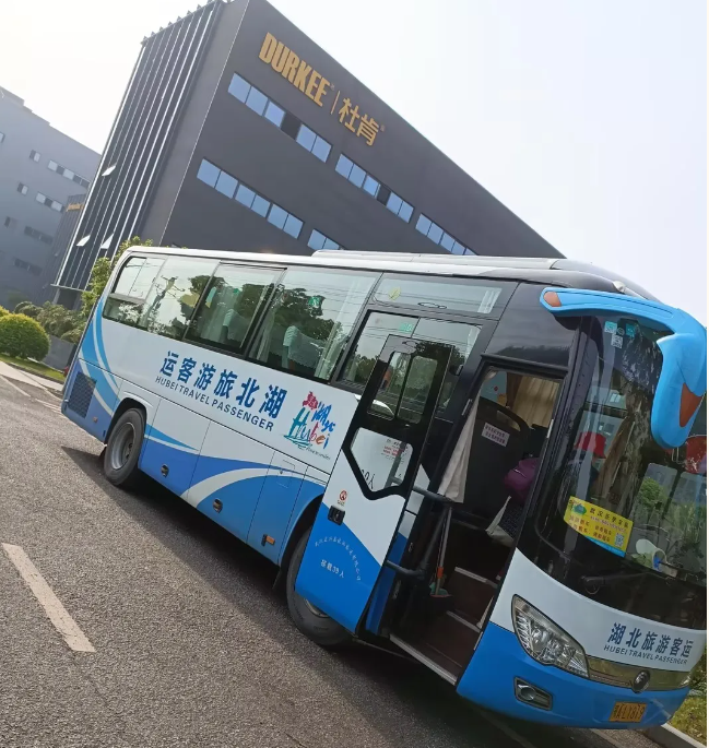 9888拉斯维加斯风管销售中心安徽明堂山景区游览团建活动